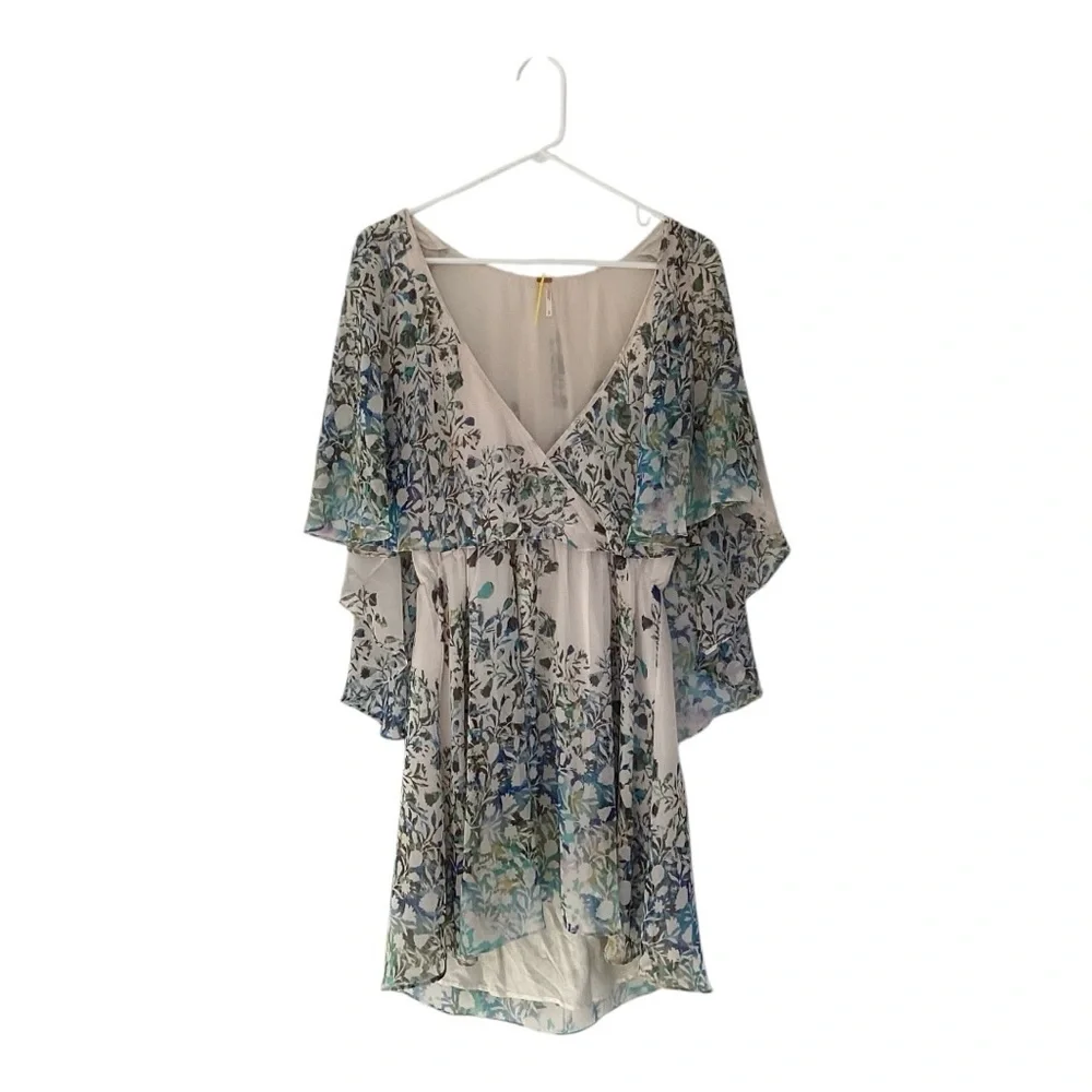 Free People Sparks Fly Cape White Floral Boho Flowy Dress Size S